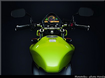 honda_600hornet_2009_0066.jpg