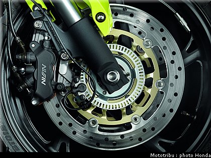 honda_600hornet_2009_0070.jpg
