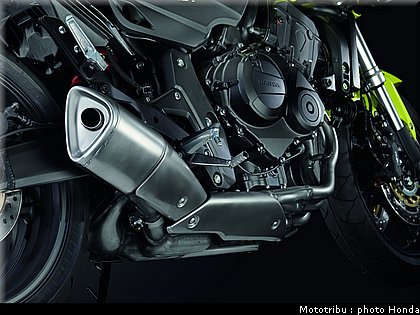 honda_600hornet_2009_0074.jpg