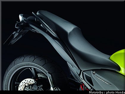 honda_600hornet_2009_0077.jpg