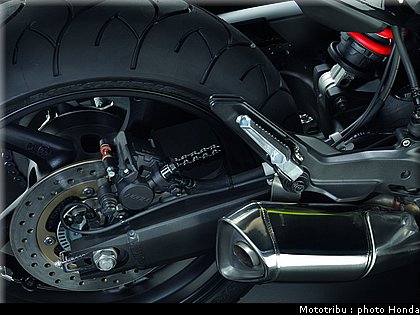 honda_600hornet_2009_0080.jpg