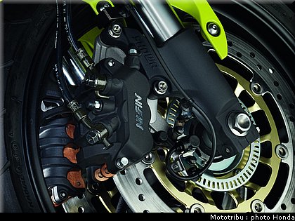 honda_600hornet_2009_0083.jpg