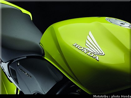 honda_600hornet_2009_0087.jpg