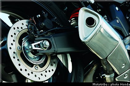 honda_600hornet_2009_0098.jpg