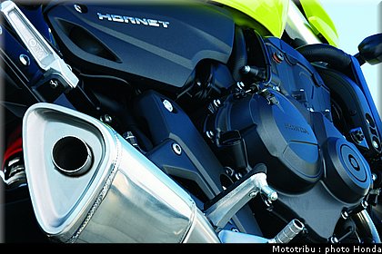 honda_600hornet_2009_0099.jpg