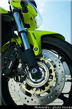 honda_600hornet_2009_0100.jpg