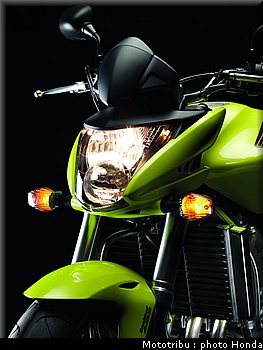 honda_600hornet_2009_0101.jpg