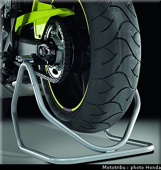 honda_600hornet_2009_0102.jpg