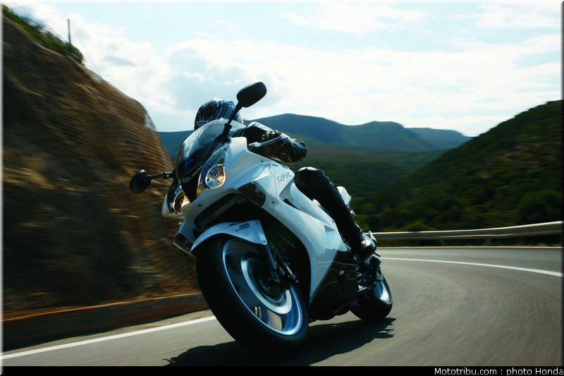 honda_800_vfr_2009_002