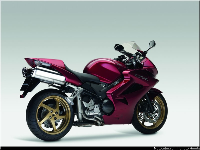 honda_800_vfr_2009_018