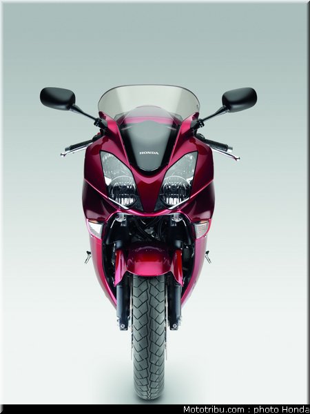 honda_800_vfr_2009_029