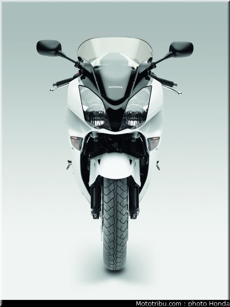 honda_800_vfr_2009_031