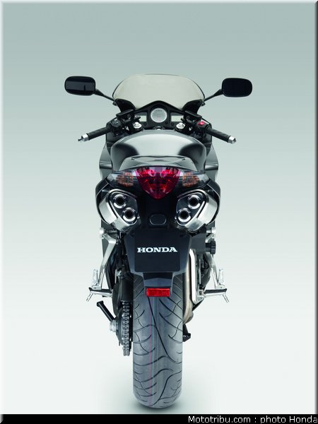 honda_800_vfr_2009_033
