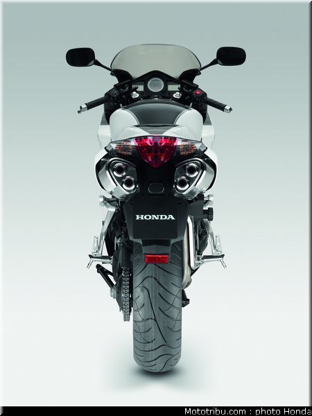 honda_800_vfr_2009_034