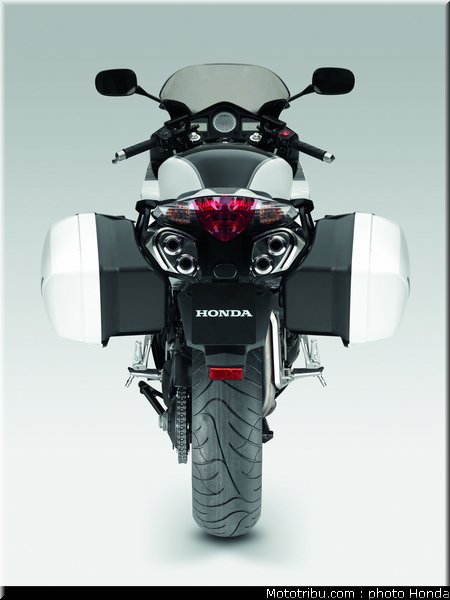 honda_800_vfr_2009_036