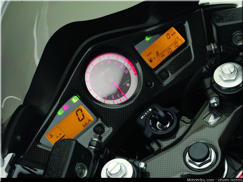 honda_800_vfr_2009_040