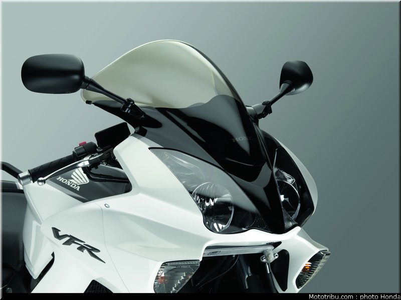 honda_800_vfr_2009_041