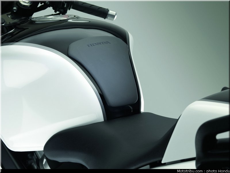 honda_800_vfr_2009_042
