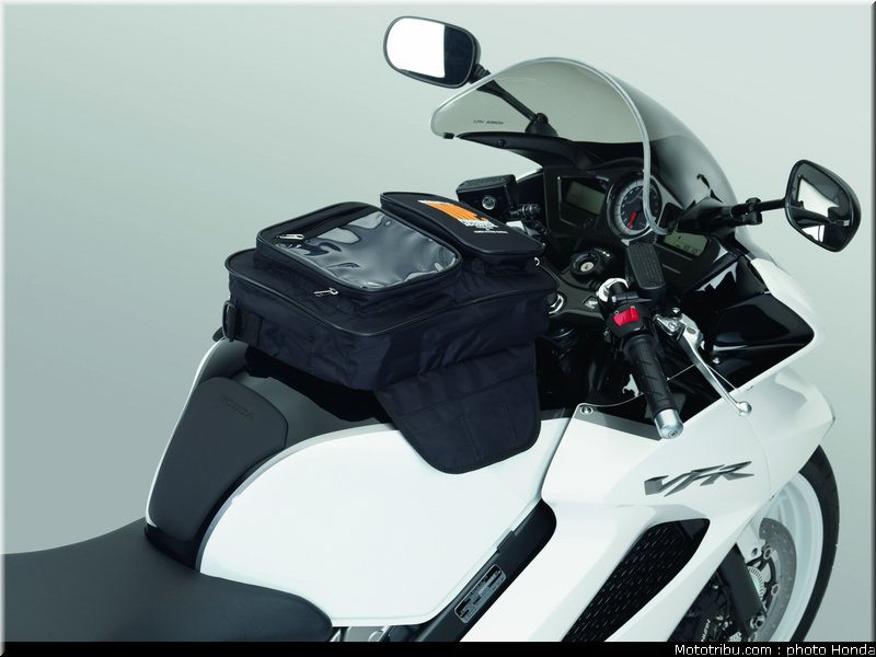 honda_800_vfr_2009_046