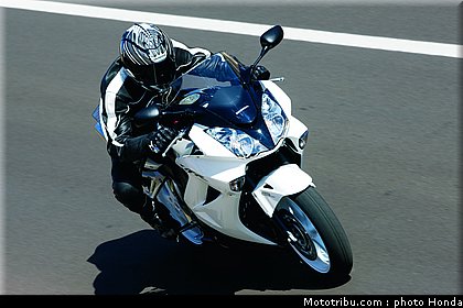 honda_800_vfr_2009_001.jpg