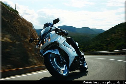 honda_800_vfr_2009_002.jpg