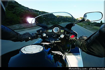 honda_800_vfr_2009_007.jpg