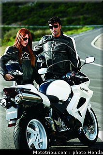 honda_800_vfr_2009_010.jpg