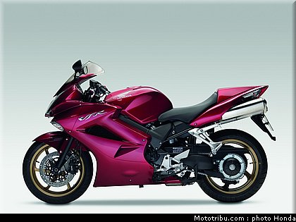 honda_800_vfr_2009_012.jpg