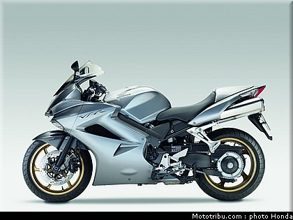 honda_800_vfr_2009_014.jpg