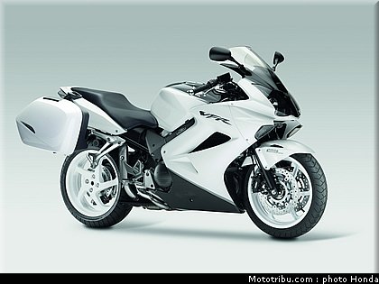 honda_800_vfr_2009_023.jpg