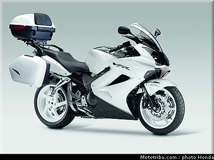 honda_800_vfr_2009_026.jpg