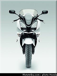 honda_800_vfr_2009_031.jpg