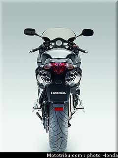honda_800_vfr_2009_033.jpg