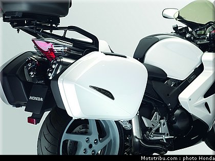 honda_800_vfr_2009_048.jpg