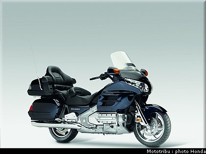 honda_goldwing_2009_005.jpg