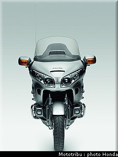 honda_goldwing_2009_022.jpg