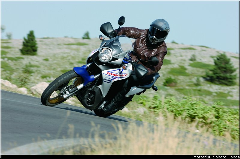 honda_transalp2009_0002