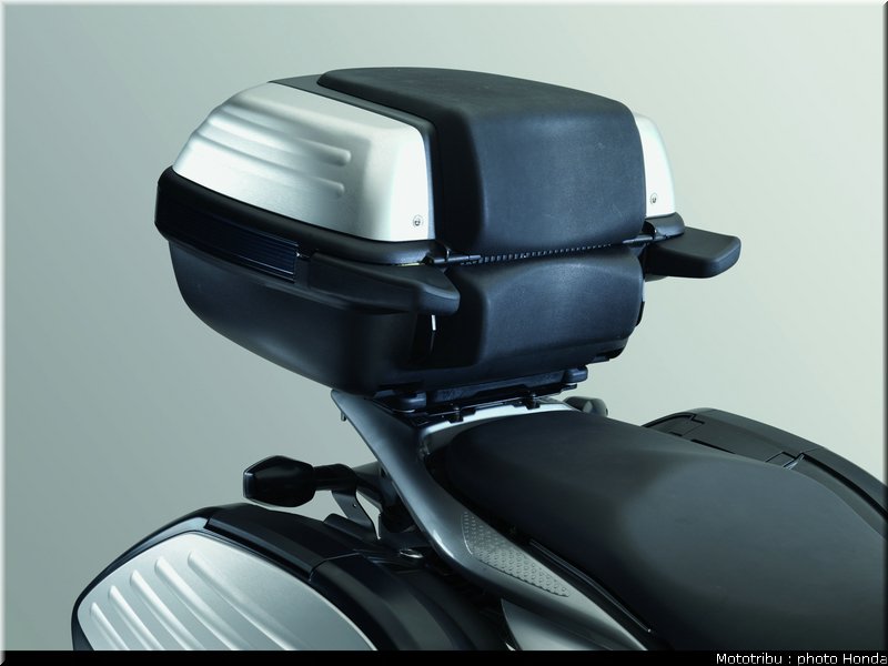 honda_transalp2009_0100
