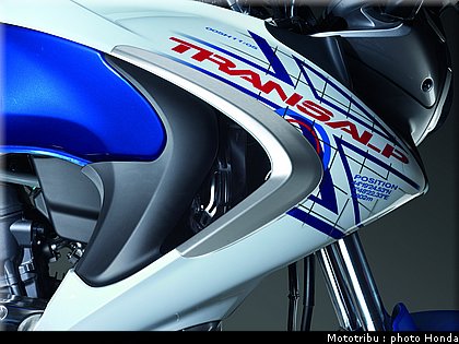 honda_transalp2009_0067.jpg