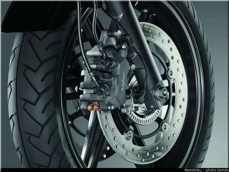 honda_1000_cbf_2010_0051