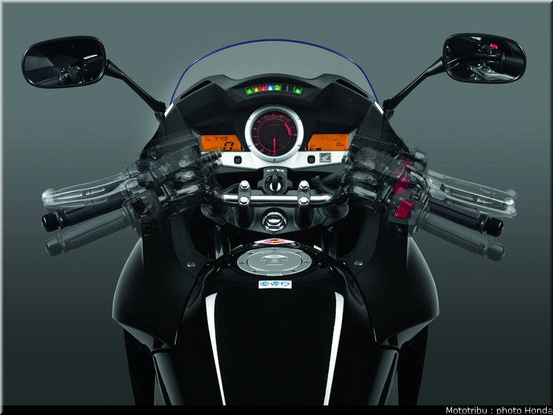 honda_1000_cbf_2010_0056