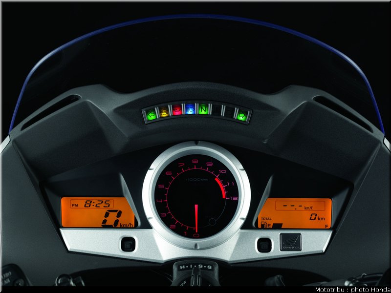 honda_1000_cbf_2010_0063