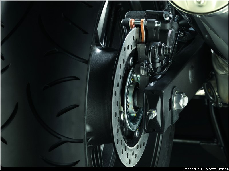 honda_1000_cbf_2010_0066