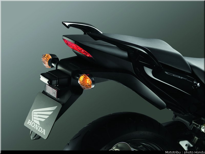 honda_1000_cbf_2010_0071
