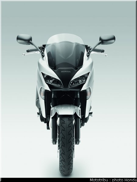 honda_1000_cbf_2010_0076