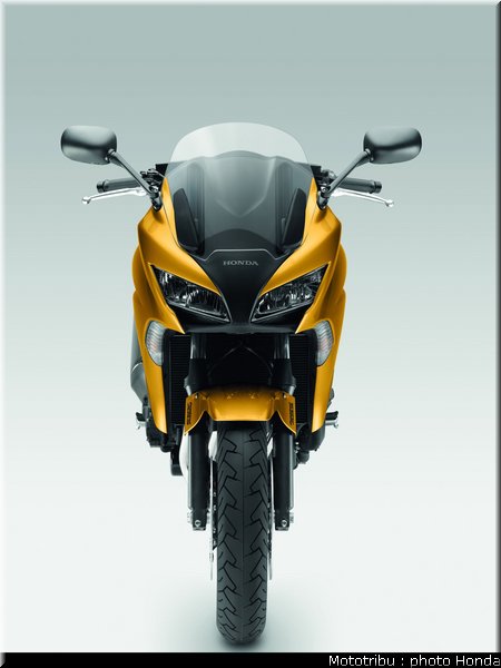 honda_1000_cbf_2010_0077