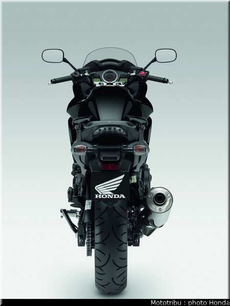 honda_1000_cbf_2010_0079