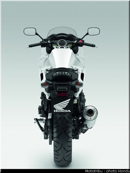 honda_1000_cbf_2010_0081
