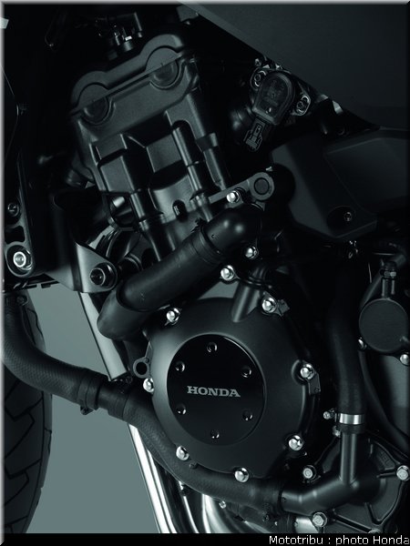 honda_1000_cbf_2010_0093