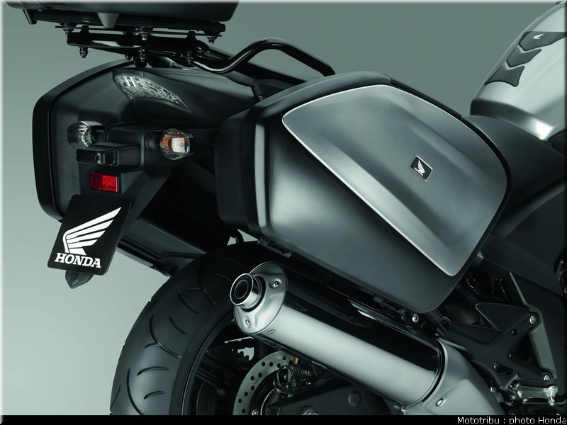 honda_1000_cbf_2010_0102